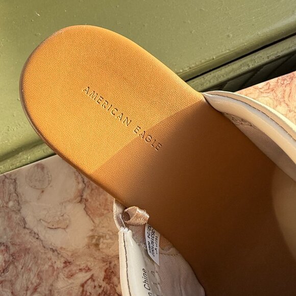 AE Women's Bohemian Heeled Clog - Picture 7 of 8